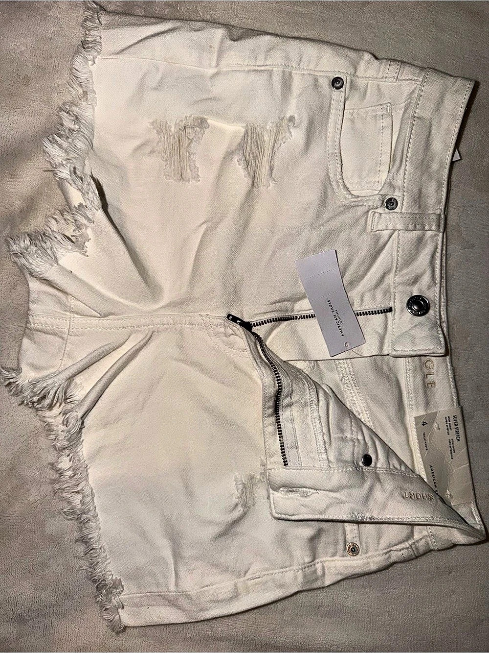 American Eagle Women's Jean Shorts Frayed Hem in White Waist 27 NWT